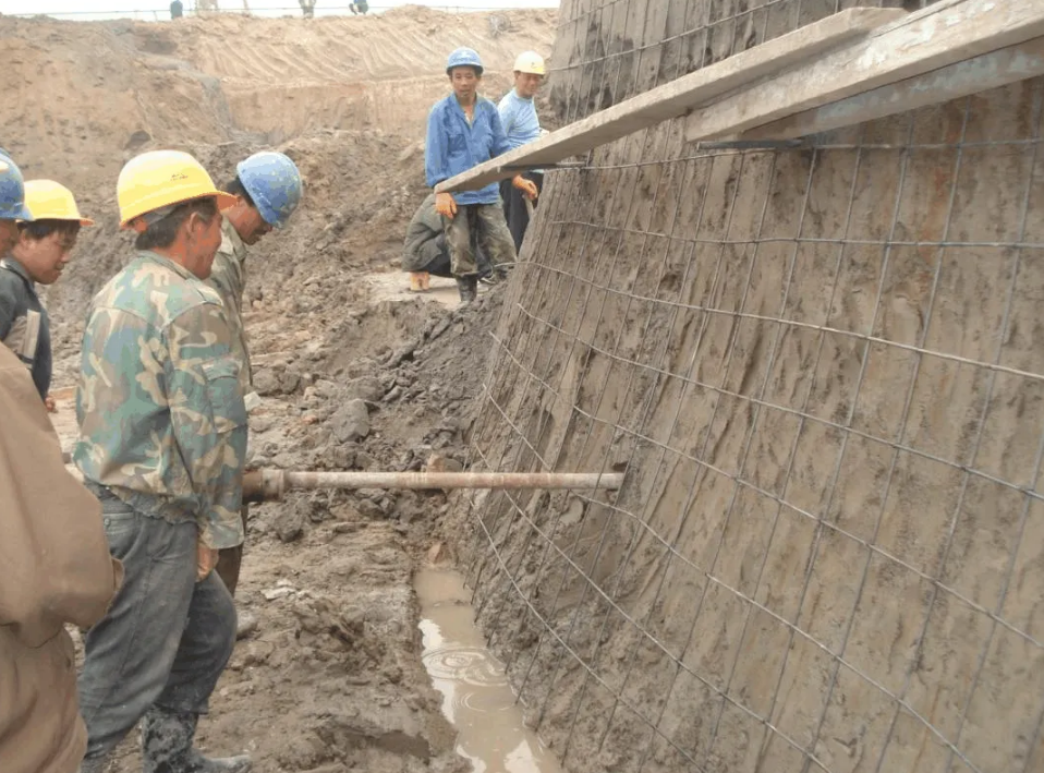 神农架常见基坑支护开挖事故的原因分析与处理方法
